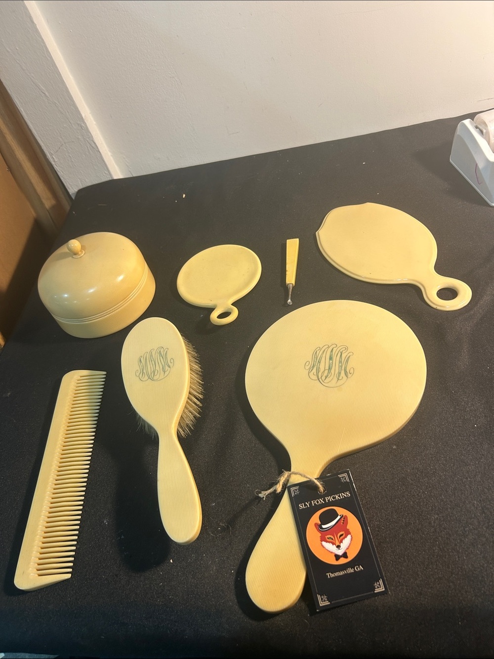 1940’s vanity set